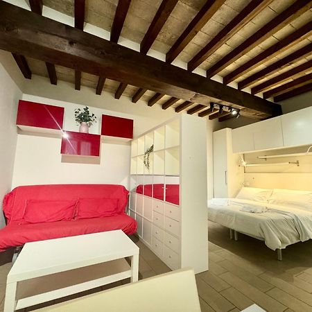 Niki O. Apartments Parma Luaran gambar